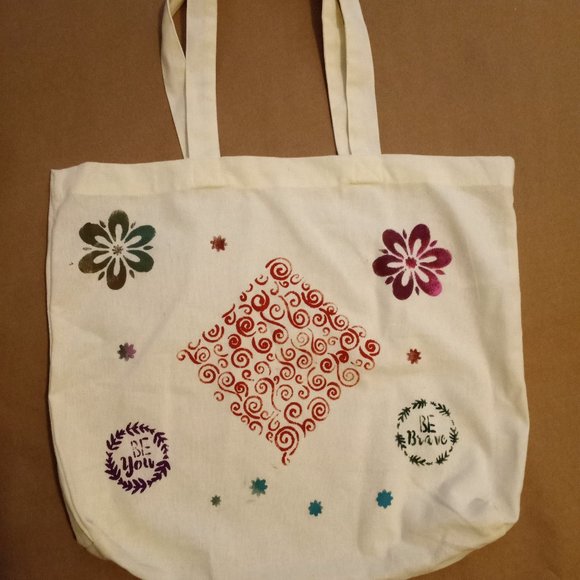 Fancy and Unique - Picture 5 of 16